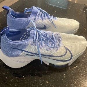 Womens Nike Zoom athletic shoes SZ 9